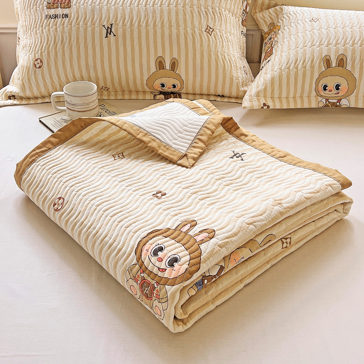 91家纺网 家纺一手货源 找家纺 梦精灵2025新款40支13372印花全棉床盖软凉席夏被纯棉床单枕套四季通用 潮牌咘咘