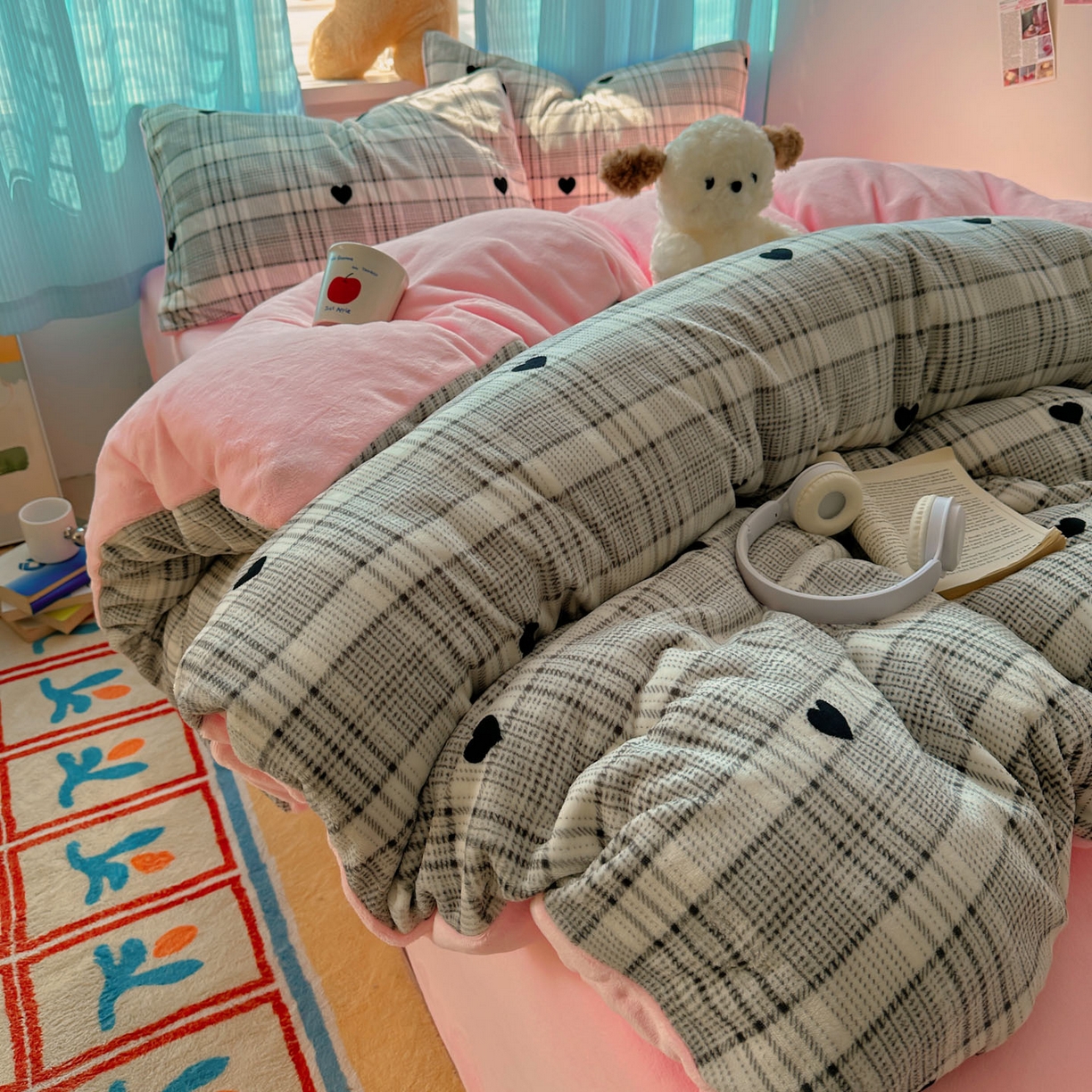 91家纺网 家纺一手货源 找家纺 小叮当家纺仓储工厂店 买家秀 爆款花型2025新款200克牛奶绒小清新卡通复古风单被套 被套单件 罗马假日