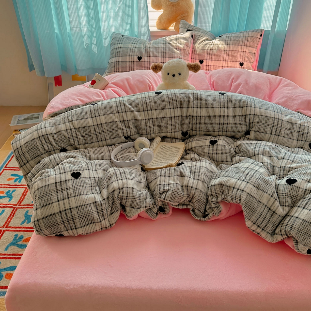 91家纺网 家纺一手货源 找家纺 小叮当家纺仓储工厂店 买家秀 爆款花型2025新款200克牛奶绒小清新卡通复古风单被套 被套单件 罗马假日