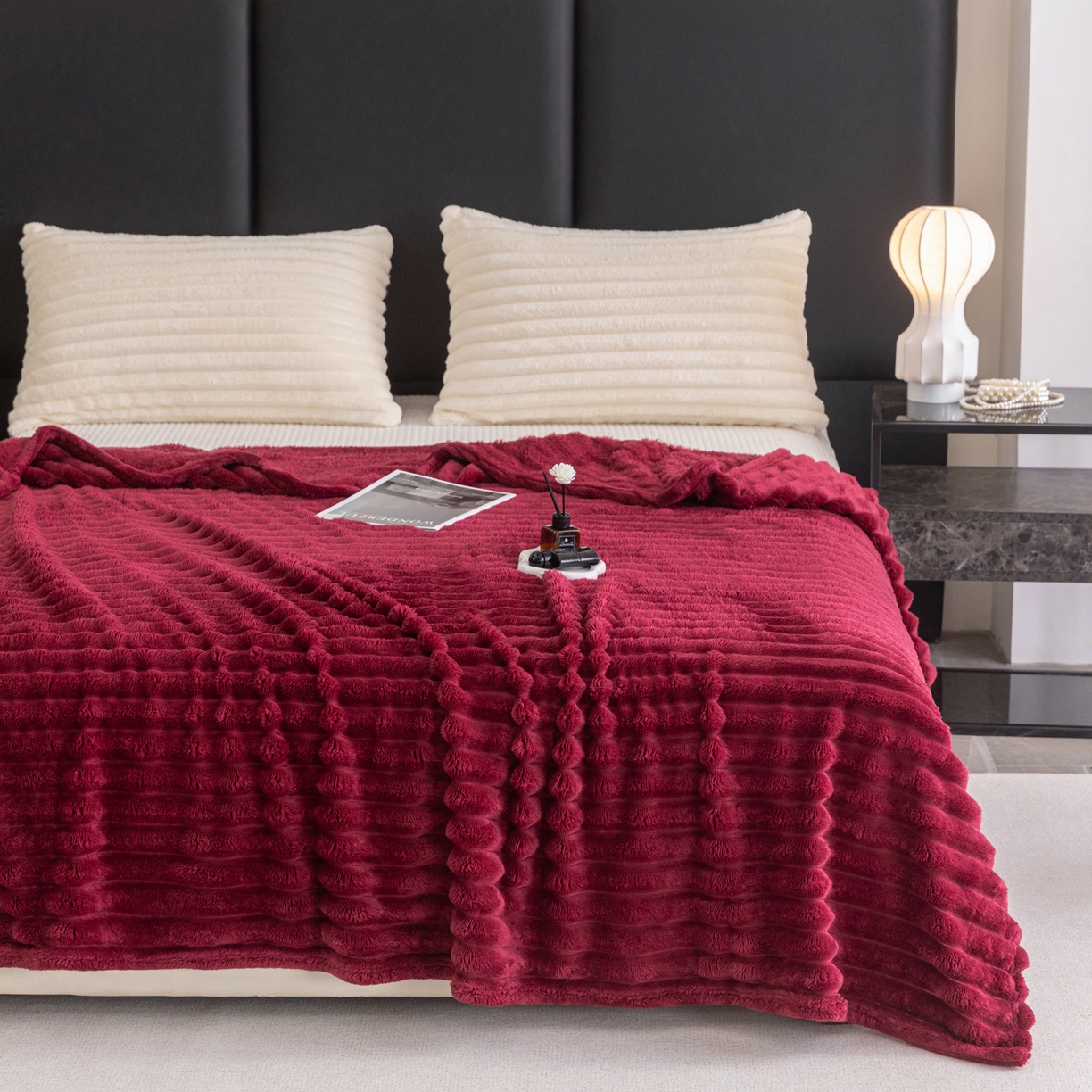 91家纺网 家纺一手货源 找家纺 楠沐家纺 2025新款高克重大抽条毛毯仿兔毛绒法兰绒毯跨境外贸多功能毯 兔毛绒-酒红