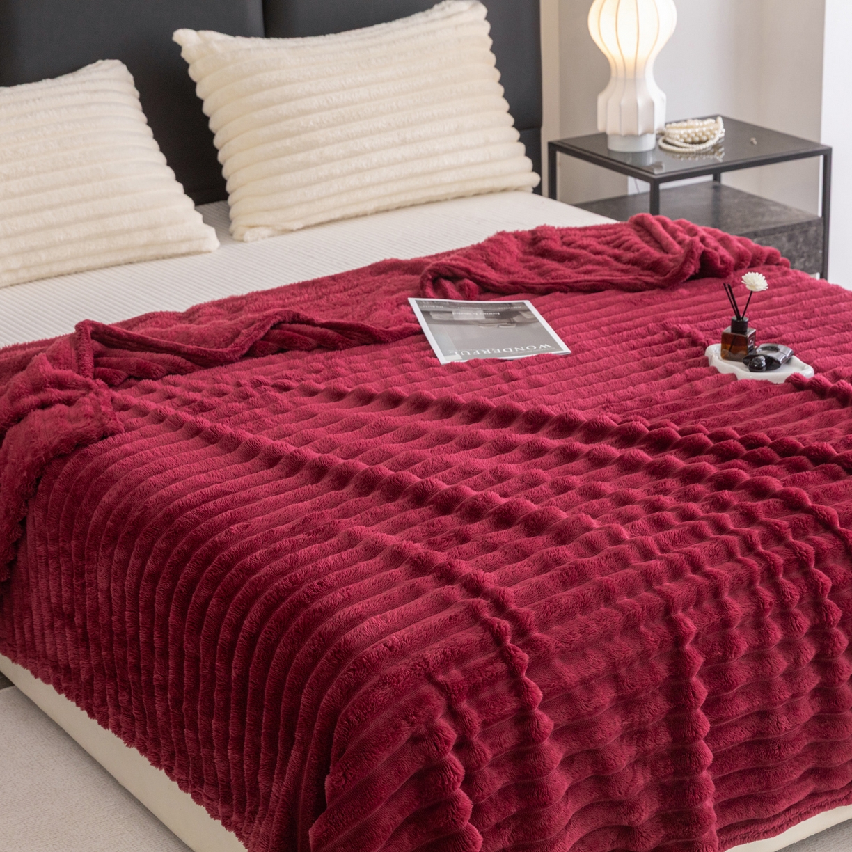 91家纺网 家纺一手货源 找家纺 楠沐家纺 2025新款高克重大抽条毛毯仿兔毛绒法兰绒毯跨境外贸多功能毯 兔毛绒-酒红