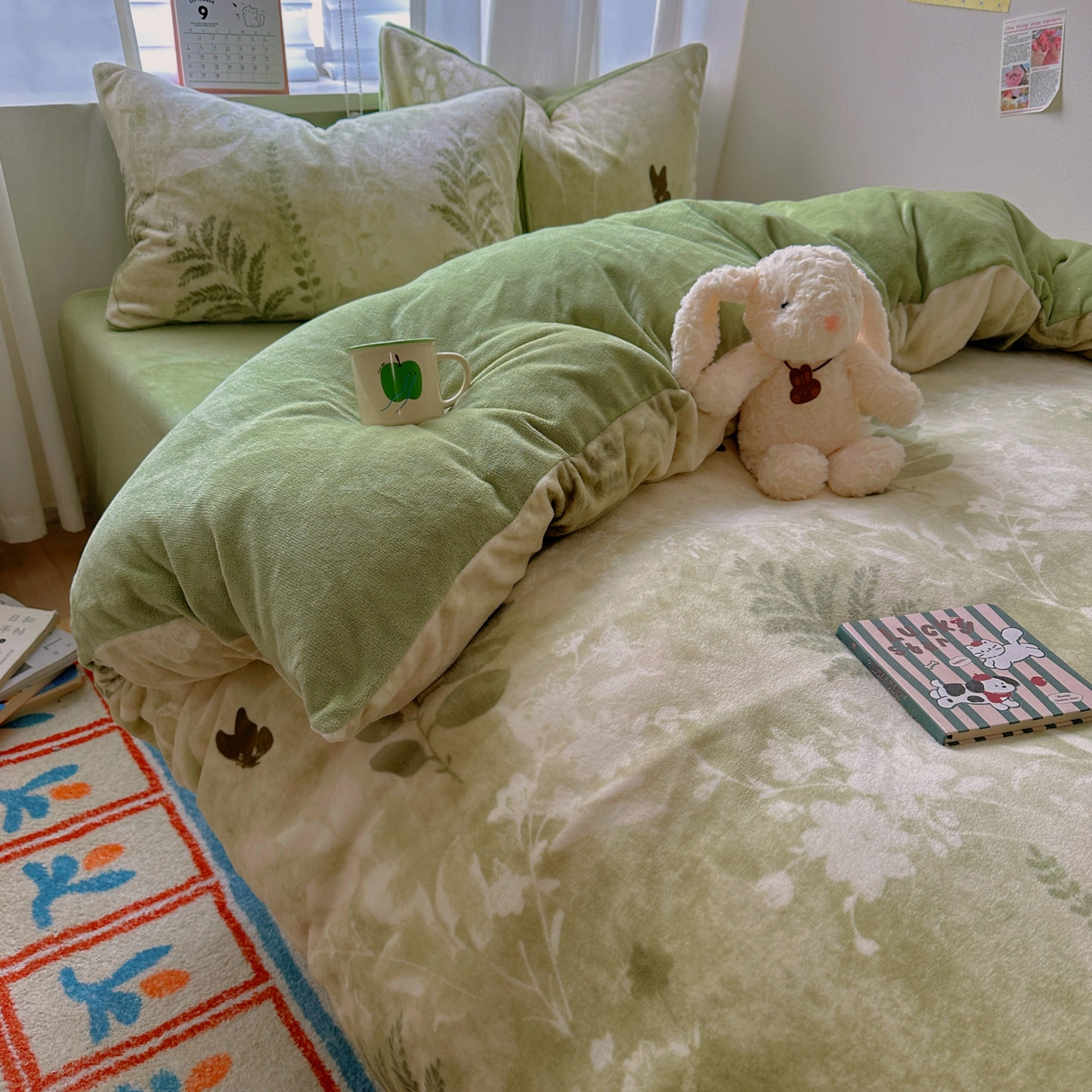 91家纺网 家纺一手货源 找家纺 小叮当家纺仓储工厂店 买家秀 爆款花型2025新款200克牛奶绒小清新卡通复古风单被套 被套单件 沐晨-绿