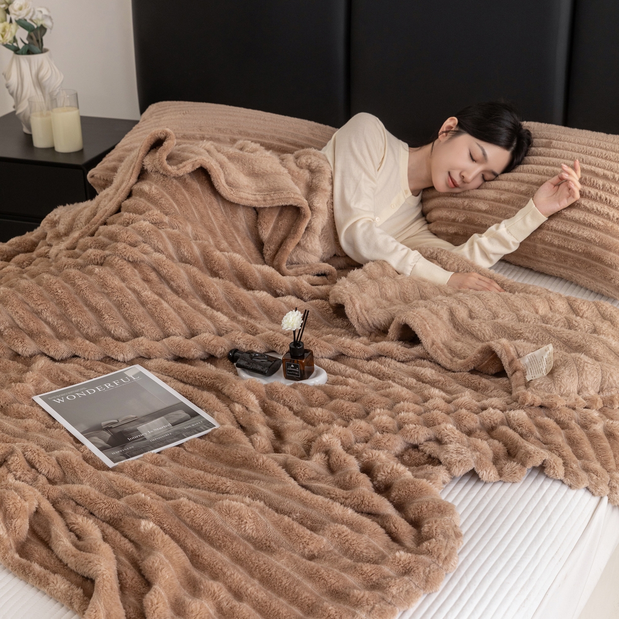 91家纺网 家纺一手货源 找家纺 楠沐家纺 2025新款高克重大抽条毛毯仿兔毛绒法兰绒毯跨境外贸多功能毯 兔毛绒-咖