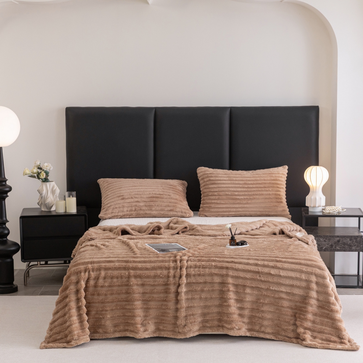 91家纺网 家纺一手货源 找家纺 楠沐家纺 2025新款高克重大抽条毛毯仿兔毛绒法兰绒毯跨境外贸多功能毯 兔毛绒-咖