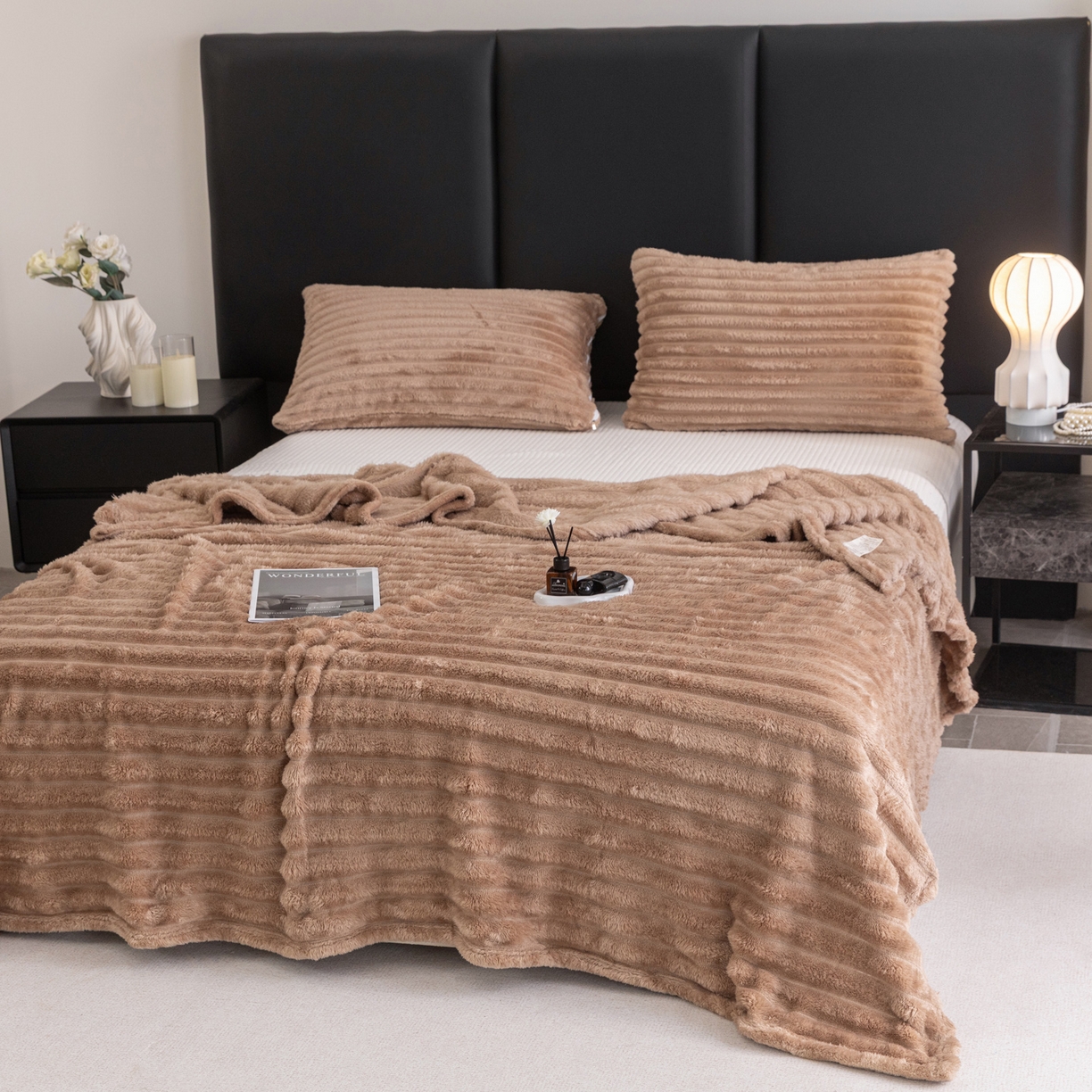 91家纺网 家纺一手货源 找家纺 楠沐家纺 2025新款高克重大抽条毛毯仿兔毛绒法兰绒毯跨境外贸多功能毯 兔毛绒-咖