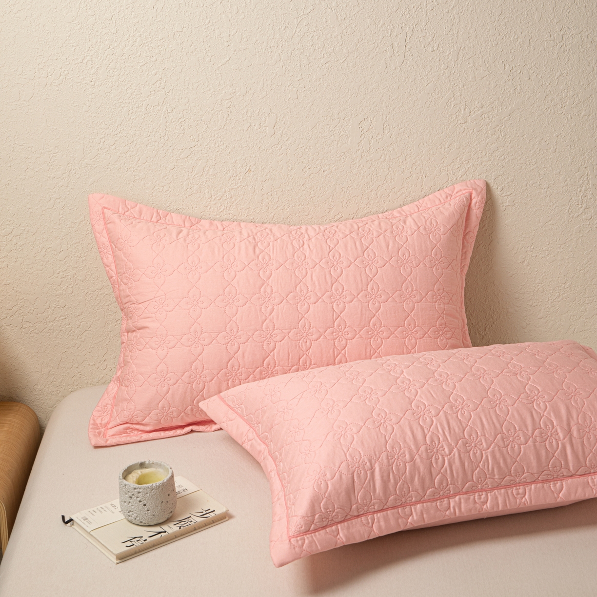 91家纺网 家纺一手货源 找家纺 百寐 2025新款全棉纯色加厚夹棉50*80枕套40*60/48*74纯棉枕芯保护套 花容-香叶粉