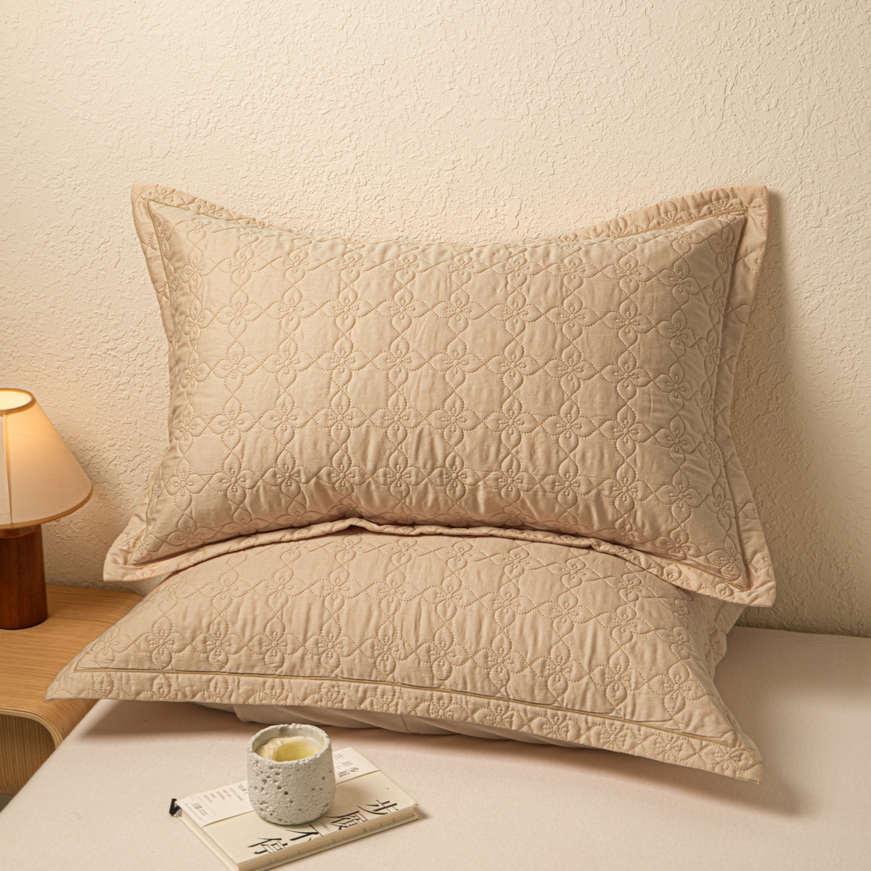 91家纺网 家纺一手货源 找家纺 百寐 2025新款全棉纯色加厚夹棉50*80枕套40*60/48*74纯棉枕芯保护套 花容-奶咖