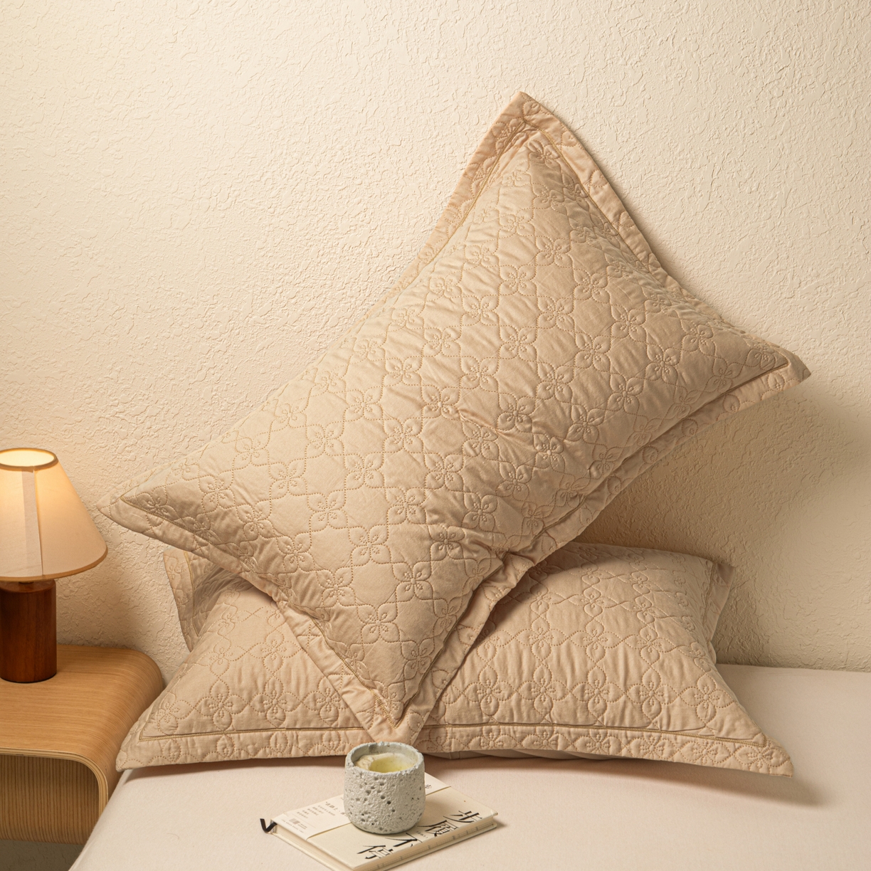 91家纺网 家纺一手货源 找家纺 百寐 2025新款全棉纯色加厚夹棉50*80枕套40*60/48*74纯棉枕芯保护套 花容-奶咖