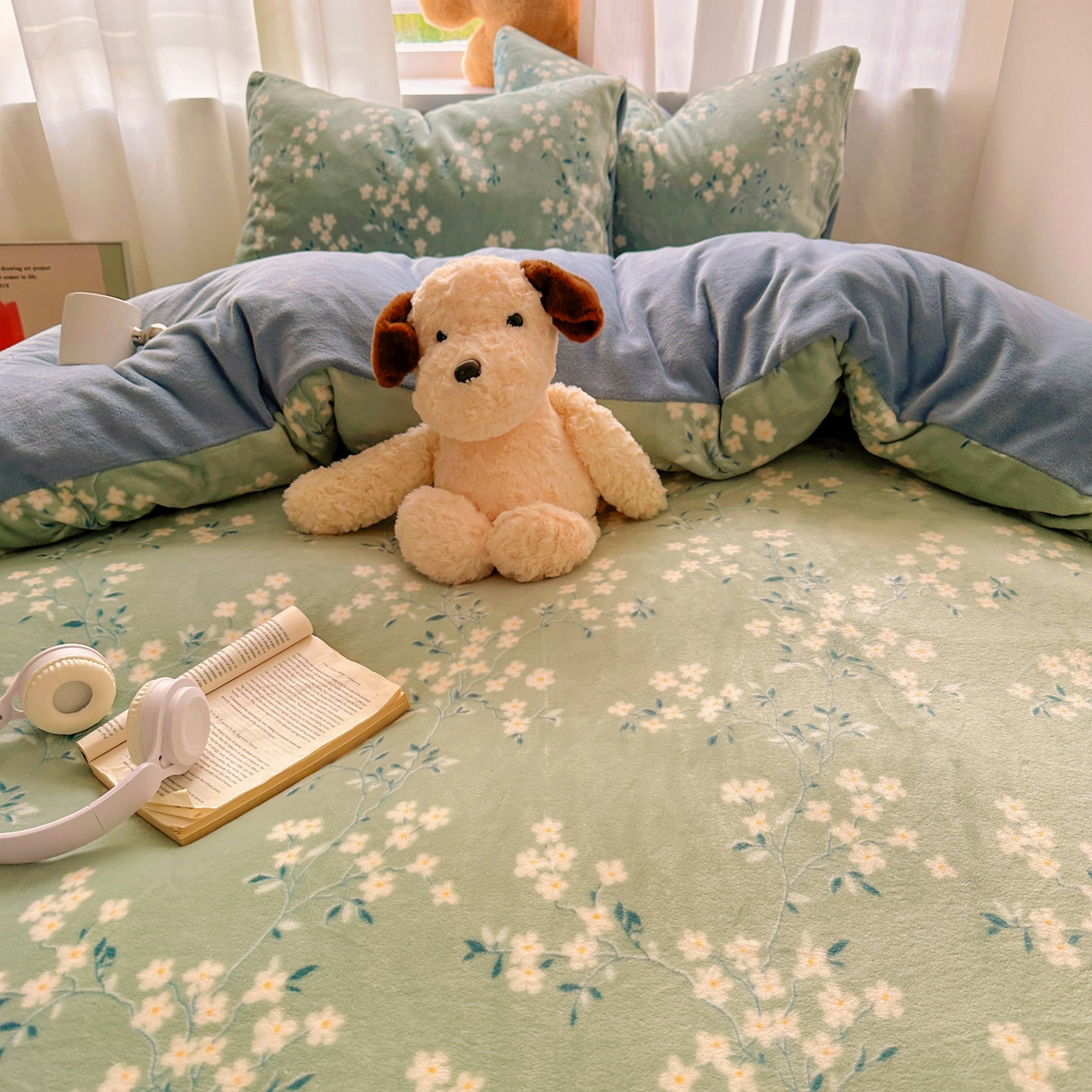 91家纺网 家纺一手货源 找家纺 小叮当家纺仓储工厂店 买家秀 爆款花型2025新款200克牛奶绒小清新卡通复古风单被套 被套单件 若影华梦