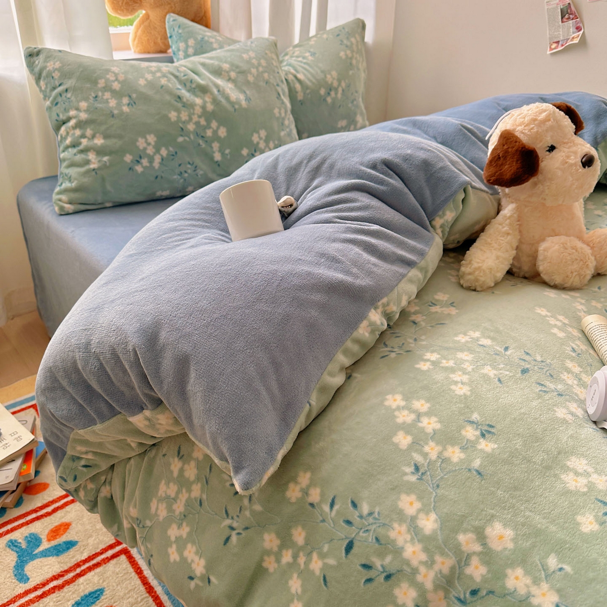 91家纺网 家纺一手货源 找家纺 小叮当家纺仓储工厂店 买家秀 爆款花型2025新款200克牛奶绒小清新卡通复古风单被套 被套单件 若影华梦