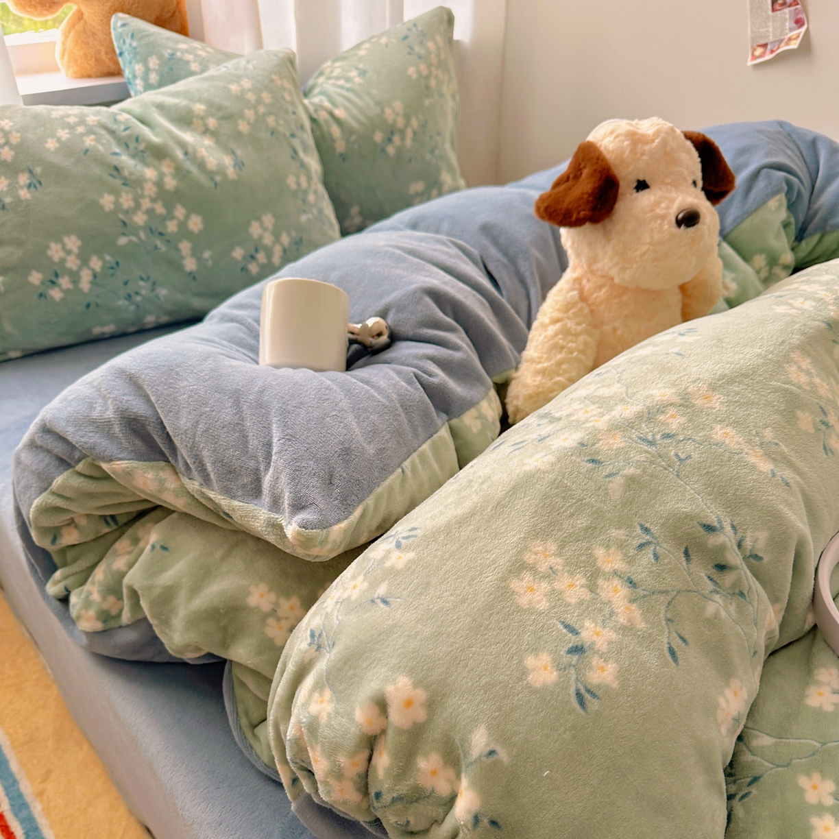 91家纺网 家纺一手货源 找家纺 小叮当家纺仓储工厂店 买家秀 爆款花型2025新款200克牛奶绒小清新卡通复古风单被套 被套单件 若影华梦