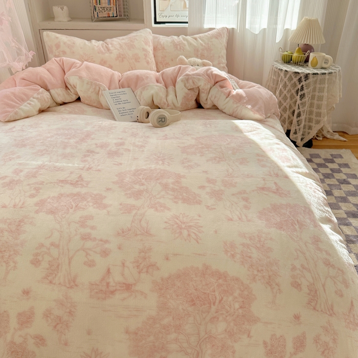 91家纺网 家纺一手货源 找家纺 小叮当家纺仓储工厂店 买家秀 爆款花型2025新款200克牛奶绒小清新卡通复古风单被套 被套单件 藤蔓花影