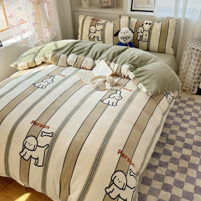 91家纺网 家纺一手货源 找家纺 小叮当家纺仓储工厂店 买家秀 爆款花型2025新款200克牛奶绒小清新卡通复古风单被套 被套单件 线条小白狗