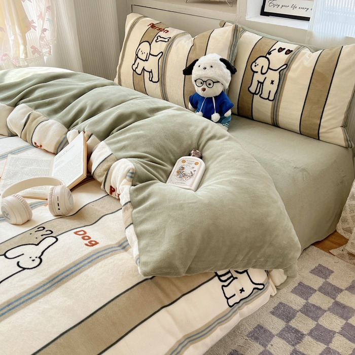 91家纺网 家纺一手货源 找家纺 小叮当家纺仓储工厂店 买家秀 爆款花型2025新款200克牛奶绒小清新卡通复古风单被套 被套单件 线条小白狗