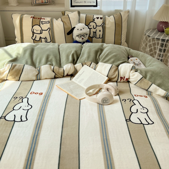 91家纺网 家纺一手货源 找家纺 小叮当家纺仓储工厂店 买家秀 爆款花型2025新款200克牛奶绒小清新卡通复古风单被套 被套单件 线条小白狗