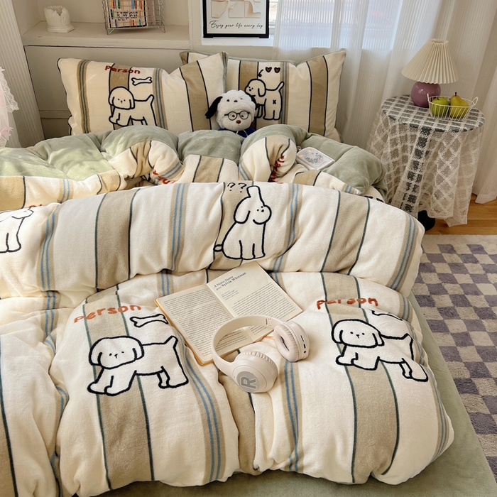 91家纺网 家纺一手货源 找家纺 小叮当家纺仓储工厂店 买家秀 爆款花型2025新款200克牛奶绒小清新卡通复古风单被套 被套单件 线条小白狗