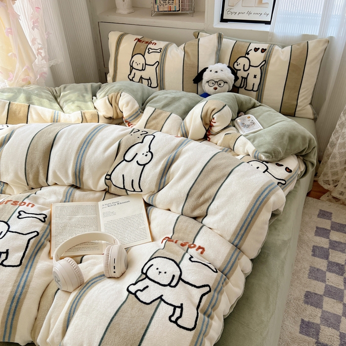 91家纺网 家纺一手货源 找家纺 小叮当家纺仓储工厂店 买家秀 爆款花型2025新款200克牛奶绒小清新卡通复古风单被套 被套单件 线条小白狗