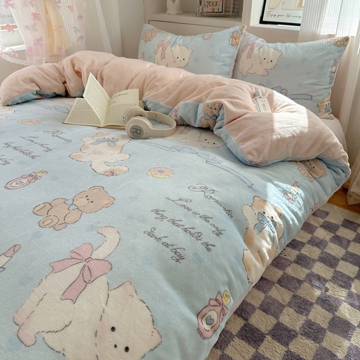 91家纺网 家纺一手货源 找家纺 小叮当家纺仓储工厂店 买家秀 爆款花型2025新款200克牛奶绒小清新卡通复古风单被套 被套单件 小猫奶油