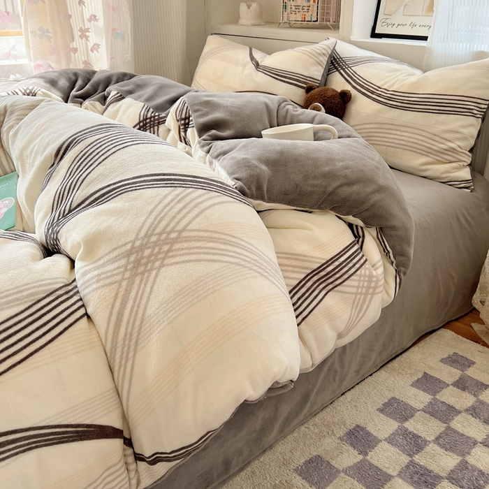 91家纺网 家纺一手货源 找家纺 小叮当家纺仓储工厂店 买家秀 爆款花型2025新款200克牛奶绒小清新卡通复古风单被套 被套单件 旋律灰