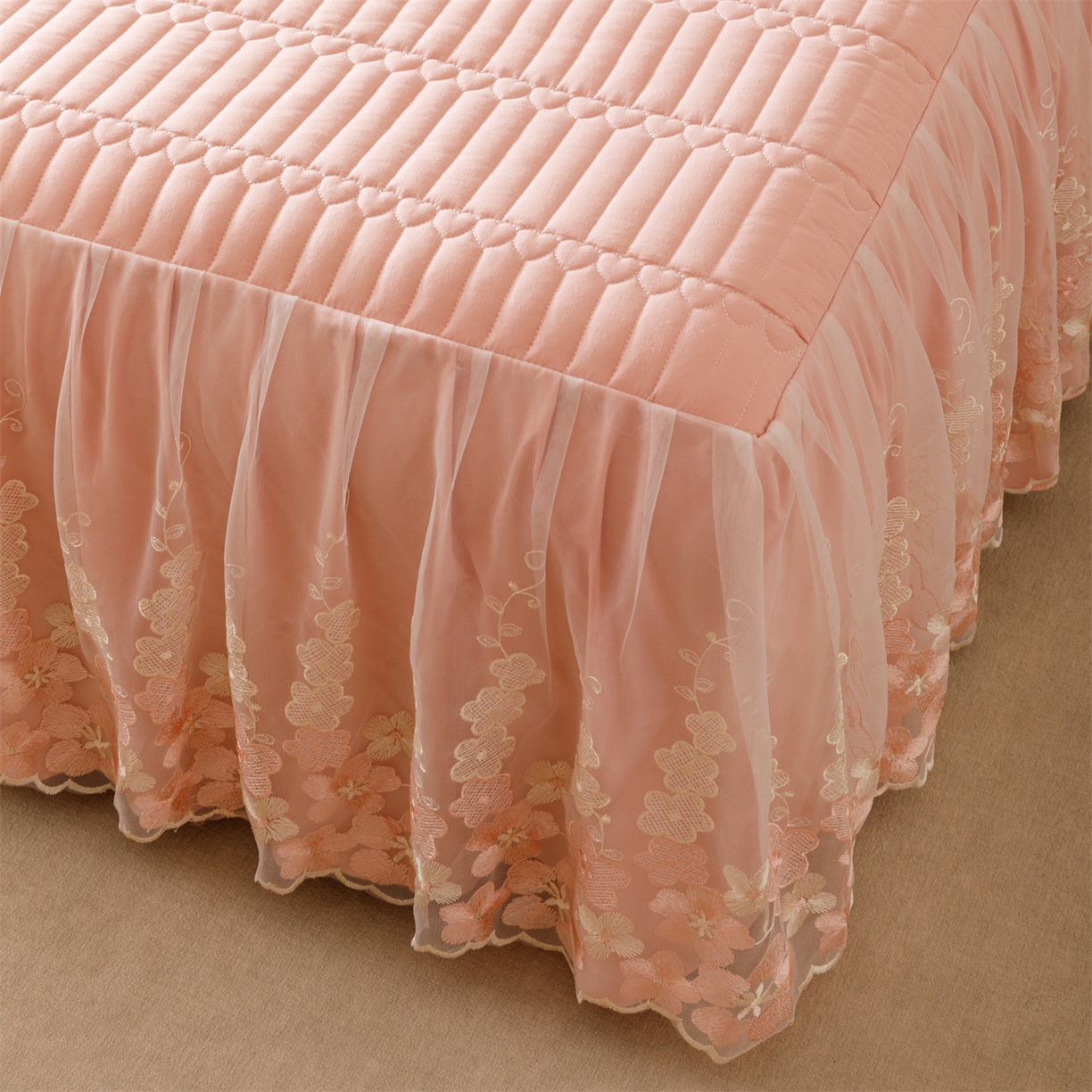 91家纺网 家纺一手货源 找家纺 （总）好儿喜家纺 2025新款A类水洗棉床裙三件套-梦萝系列