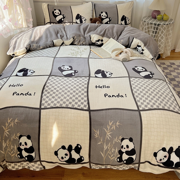 91家纺网 家纺一手货源 找家纺 小叮当家纺仓储工厂店 买家秀 爆款花型2025新款200克牛奶绒小清新卡通复古风单被套 被套单件 竹林团子