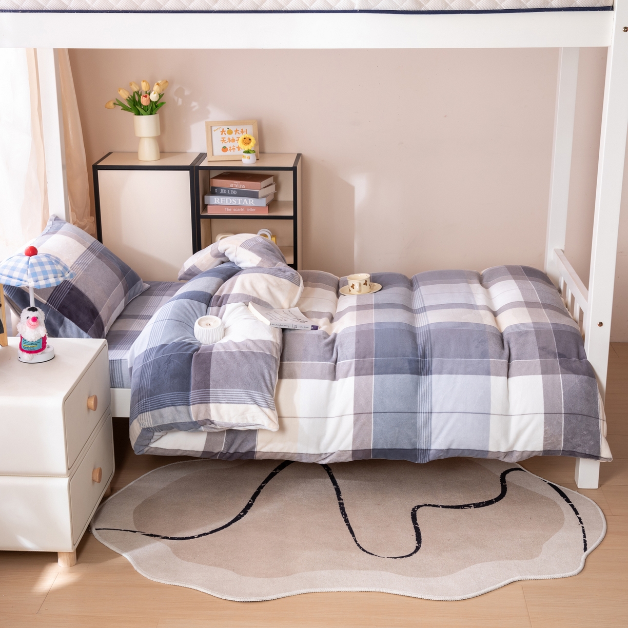 91家纺网 家纺一手货源 找家纺 凌云 2025新款A类230克加厚牛奶绒学生宿舍三件套床笠款床单款 布莱格-绒