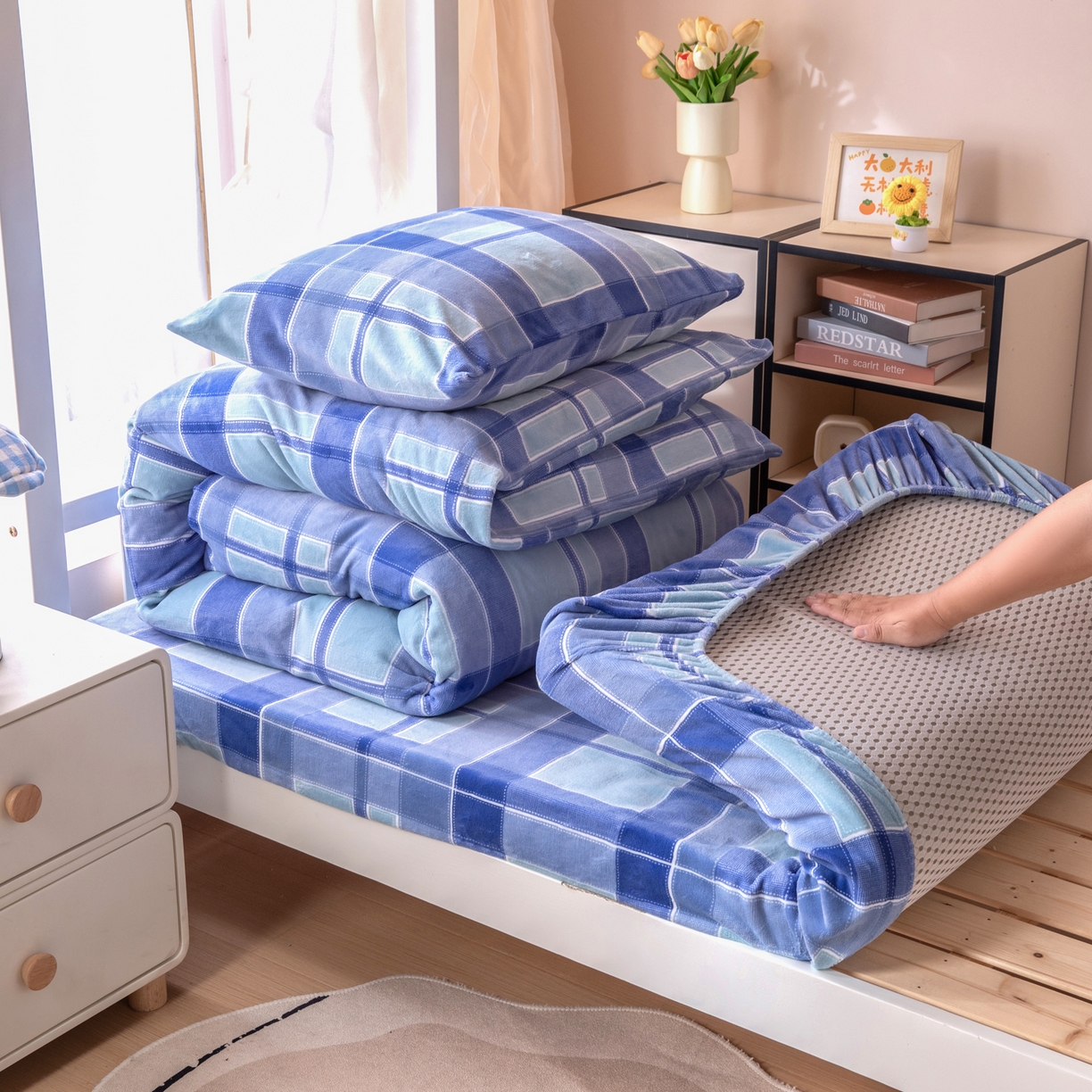 91家纺网 家纺一手货源 找家纺 凌云 2025新款A类230克加厚牛奶绒学生宿舍三件套床笠款床单款 蓝绿格-绒