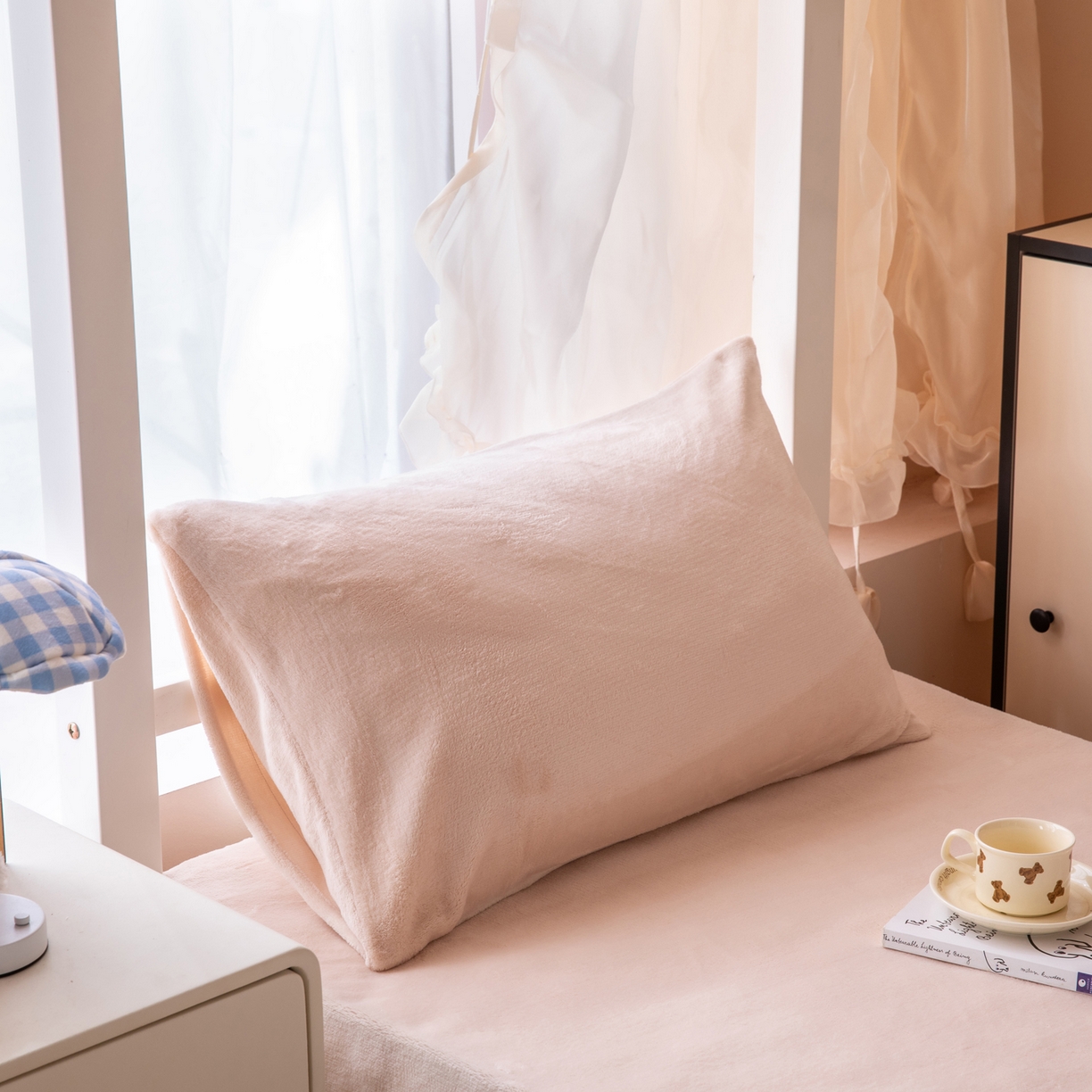 91家纺网 家纺一手货源 找家纺 凌云 2025新款A类230克加厚牛奶绒学生宿舍三件套床笠款床单款 奶咖-绒