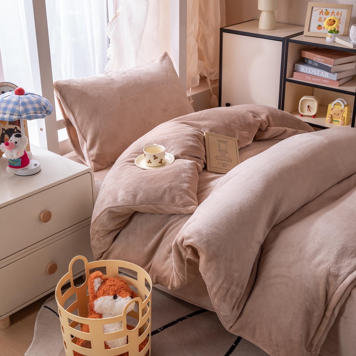 91家纺网 家纺一手货源 找家纺 凌云 2025新款A类230克加厚牛奶绒学生宿舍三件套床笠款床单款 浅驼-绒