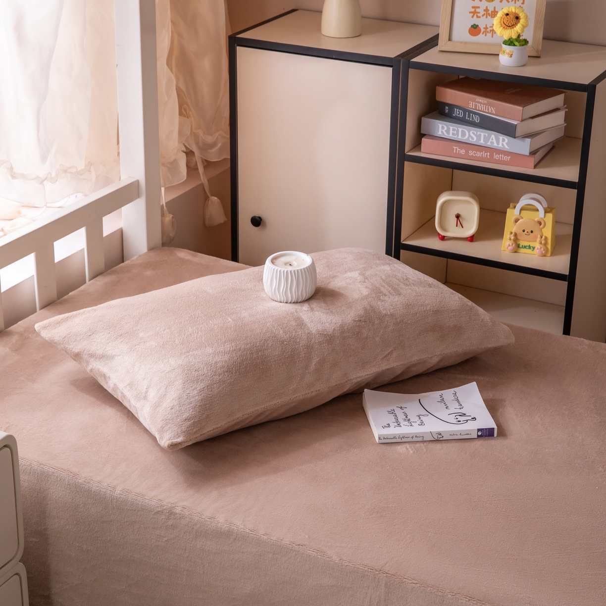 91家纺网 家纺一手货源 找家纺 凌云 2025新款A类230克加厚牛奶绒学生宿舍三件套床笠款床单款 浅驼-绒