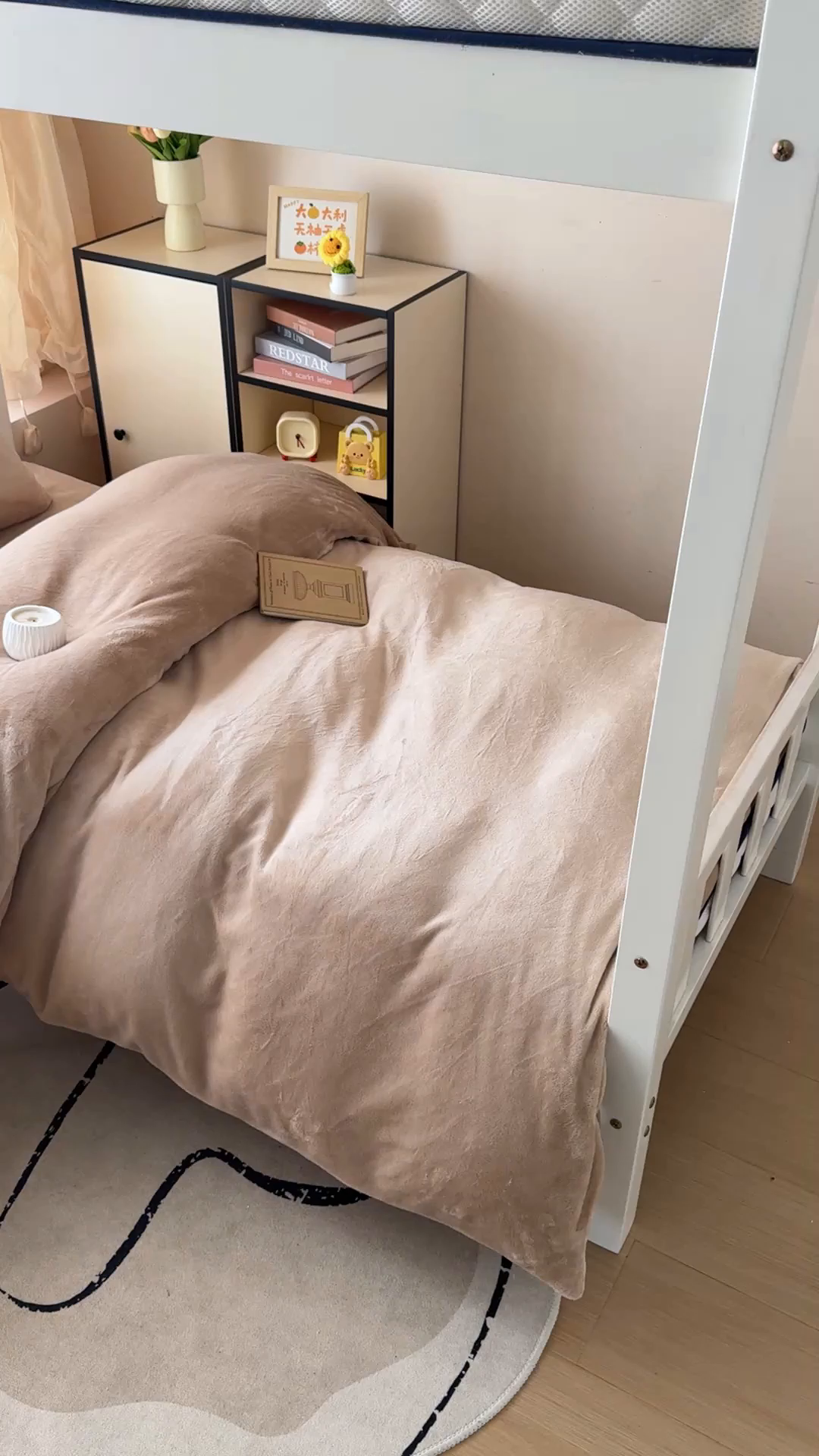 91家纺网 家纺一手货源 找家纺 凌云 2025新款A类230克加厚牛奶绒学生宿舍三件套床笠款床单款 浅驼-绒