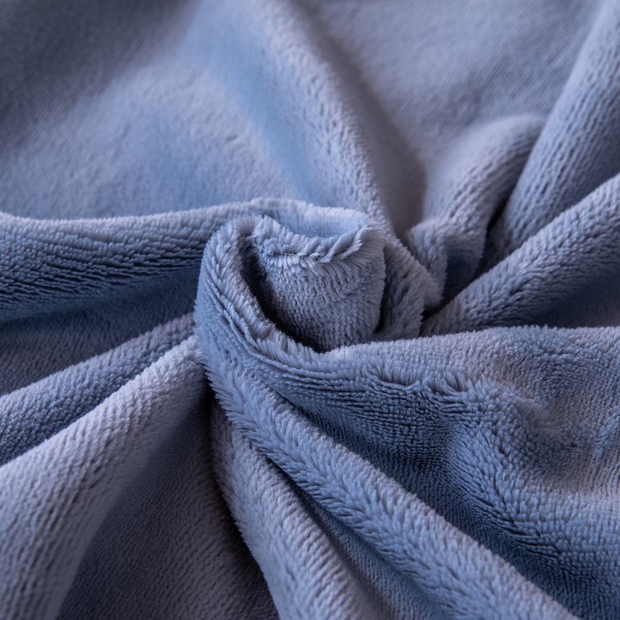 91家纺网 家纺一手货源 找家纺 凌云 2025新款A类230克加厚牛奶绒学生宿舍三件套床笠款床单款 星海蓝-绒