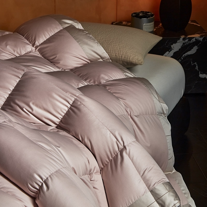 91家纺网 家纺一手货源 找家纺 暖羽屋羽绒馆 2025新款罗玛莱赛尔 鹅绒丝被芯 白鹅绒被子 羽毛被 冬被双人加厚春秋被2米 罗玛 粉
