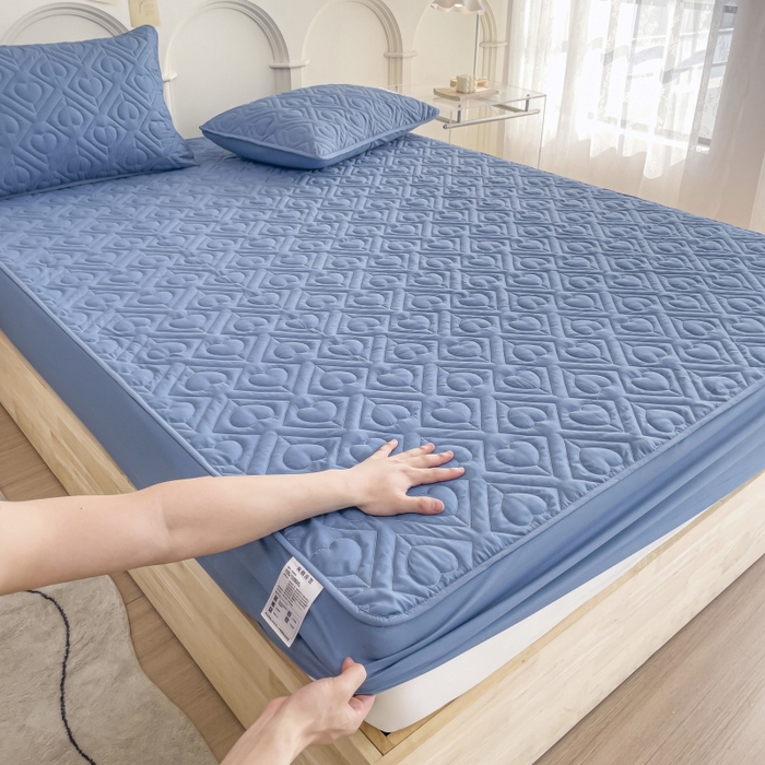 91家纺网 家纺一手货源 找家纺 （总）亨通家纺 2025新款A类爱心磨毛防水夹棉床笠