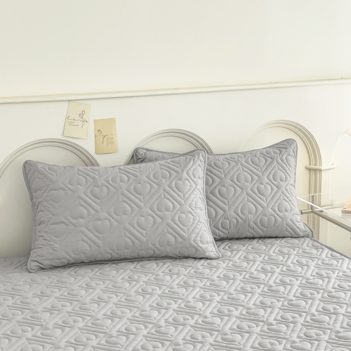 91家纺网 家纺一手货源 找家纺 亨通家纺 2025新款A类爱心磨毛防水夹棉床笠 爱心-银优灰