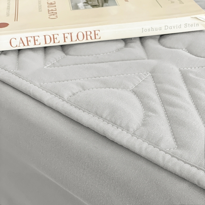 91家纺网 家纺一手货源 找家纺 亨通家纺 2025新款A类爱心磨毛防水夹棉床笠 爱心-银优灰