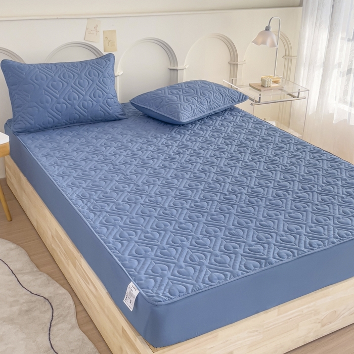 91家纺网 家纺一手货源 找家纺 亨通家纺 2025新款A类爱心磨毛防水夹棉床笠 爱心-海洋蓝