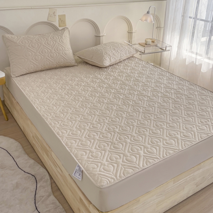 91家纺网 家纺一手货源 找家纺 亨通家纺 2025新款A类爱心磨毛防水夹棉床笠 爱心-藕粉