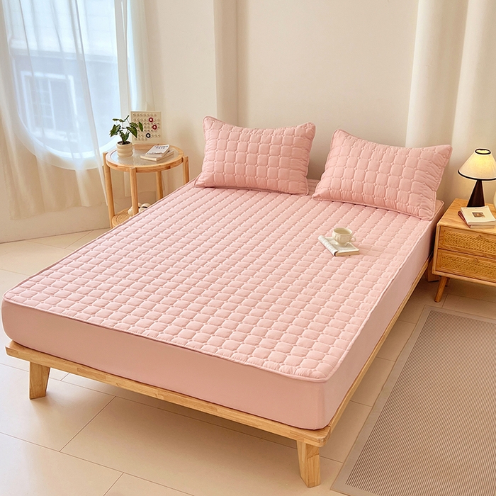 91家纺网 家纺一手货源 找家纺 （总）亨通家纺 2025新款A类格子磨毛防水夹棉床笠