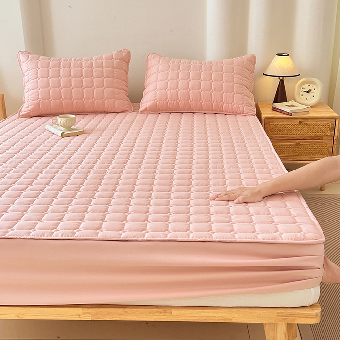 91家纺网 家纺一手货源 找家纺 （总）亨通家纺 2025新款A类格子磨毛防水夹棉床笠