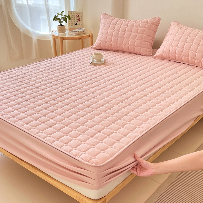 91家纺网 家纺一手货源 找家纺 （总）亨通家纺 2025新款A类格子磨毛防水夹棉床笠