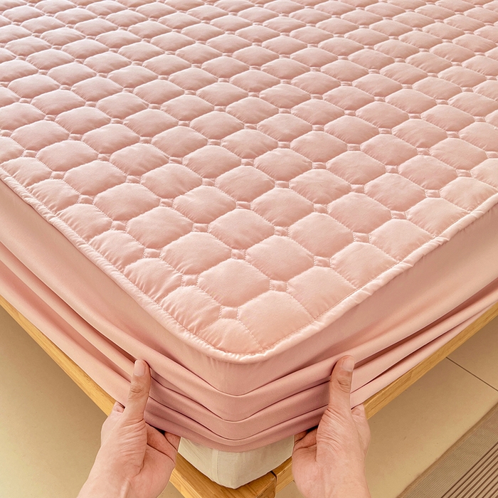 91家纺网 家纺一手货源 找家纺 （总）亨通家纺 2025新款A类格子磨毛防水夹棉床笠