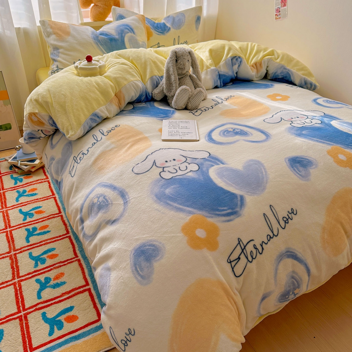 91家纺网 家纺一手货源 找家纺 （总）小叮当家纺仓储工厂店 买家秀 爆款花型2025新款200克牛奶绒小清新卡通复古风四件套