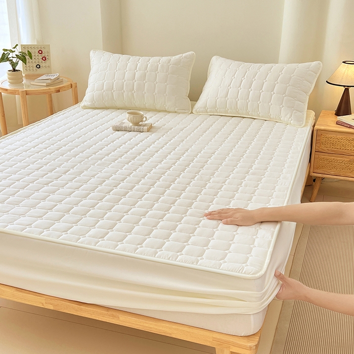 91家纺网 家纺一手货源 找家纺 （总）亨通家纺 2025新款A类格子磨毛防水夹棉床笠