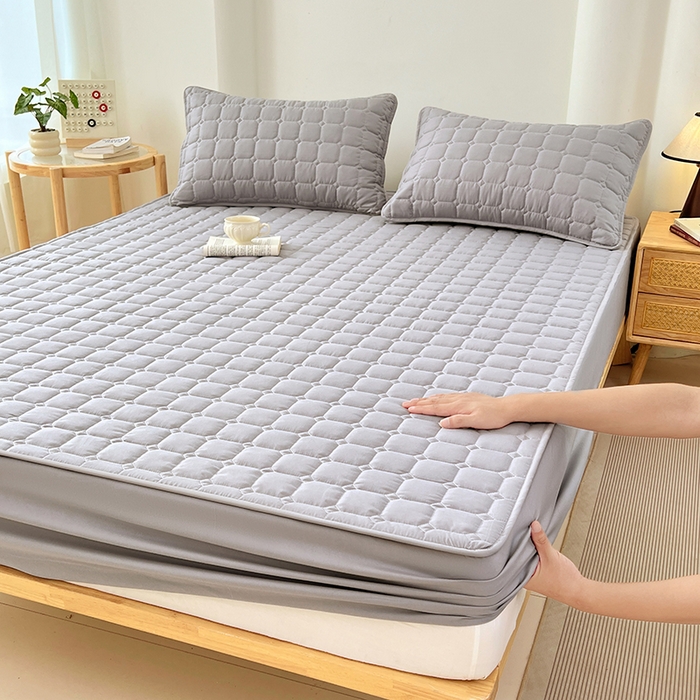 91家纺网 家纺一手货源 找家纺 （总）亨通家纺 2025新款A类格子磨毛防水夹棉床笠