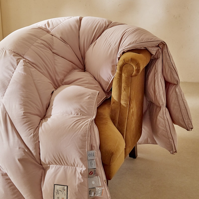 91家纺网 家纺一手货源 找家纺 （总）暖羽屋羽绒馆 2025新款人体工学被鹅绒丝被芯 羽绒被子春秋被  羽毛被 双人冬被