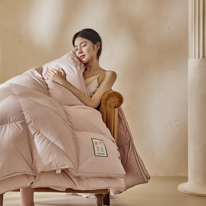 91家纺网 家纺一手货源 找家纺 （总）暖羽屋羽绒馆 2025新款人体工学被鹅绒丝被芯 羽绒被子春秋被  羽毛被 双人冬被