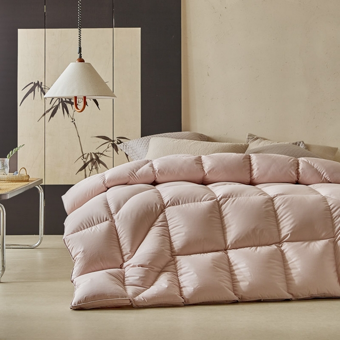 91家纺网 家纺一手货源 找家纺 （总）暖羽屋羽绒馆 2025新款人体工学被鹅绒丝被芯 羽绒被子春秋被  羽毛被 双人冬被