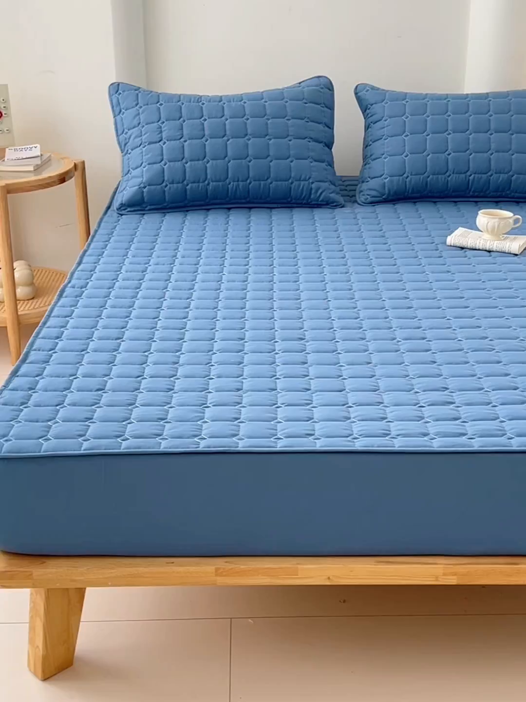 91家纺网 家纺一手货源 找家纺 亨通家纺 2025新款A类格子磨毛防水夹棉床笠 格子夹棉-蓝色