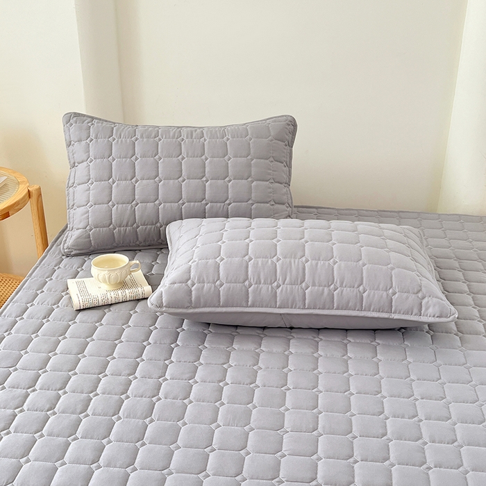 91家纺网 家纺一手货源 找家纺 亨通家纺 2025新款A类格子磨毛防水夹棉床笠 格子夹棉-浅灰